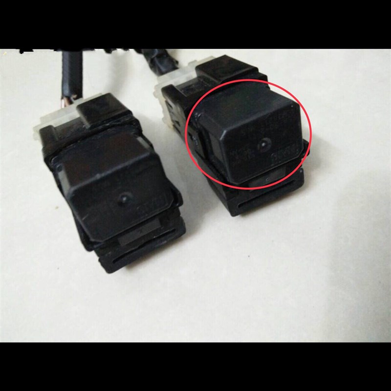 速发通用 R1R6FZ1FZ6FZ8MT-0 大灯水箱风扇摩托车大排量继电器