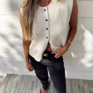 Round neck button up sleeveless top woman 圆领系扣无袖上衣女
