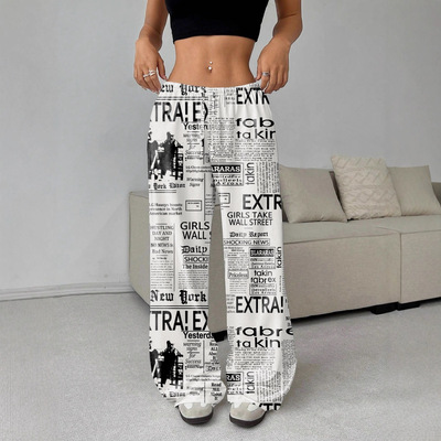 印花宽松休闲运动卫裤Loose and Comfortable Sporty Sweatpants