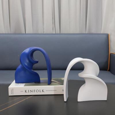 现代简约间创视术意异形扭曲飘带艺抽象家居摆件样板客厅电柜2063