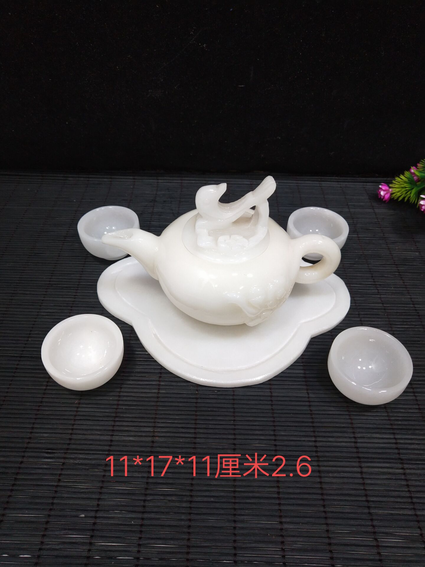 精美新疆白玉摆件客厅岫岩玉雕茶壶玉器摆件烟灰缸新品包邮奇石头