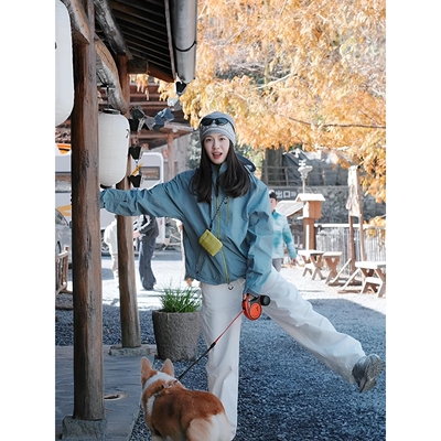 蕉Beneude家官方旗舰店户外冲锋衣男女春秋下防风防水高级感外套