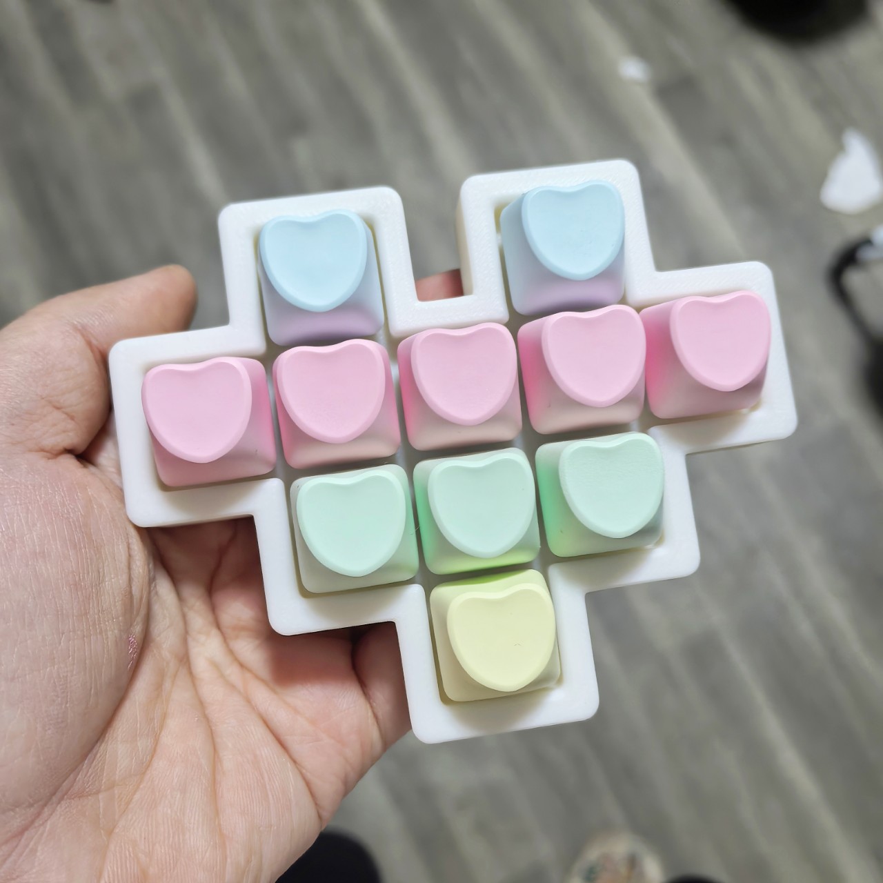 外贸爱心试轴器指尖按键钥匙扣