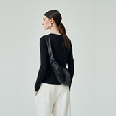 maire风明星同款 SUE.M 头层Tai牛皮Le 牛角包饺子包