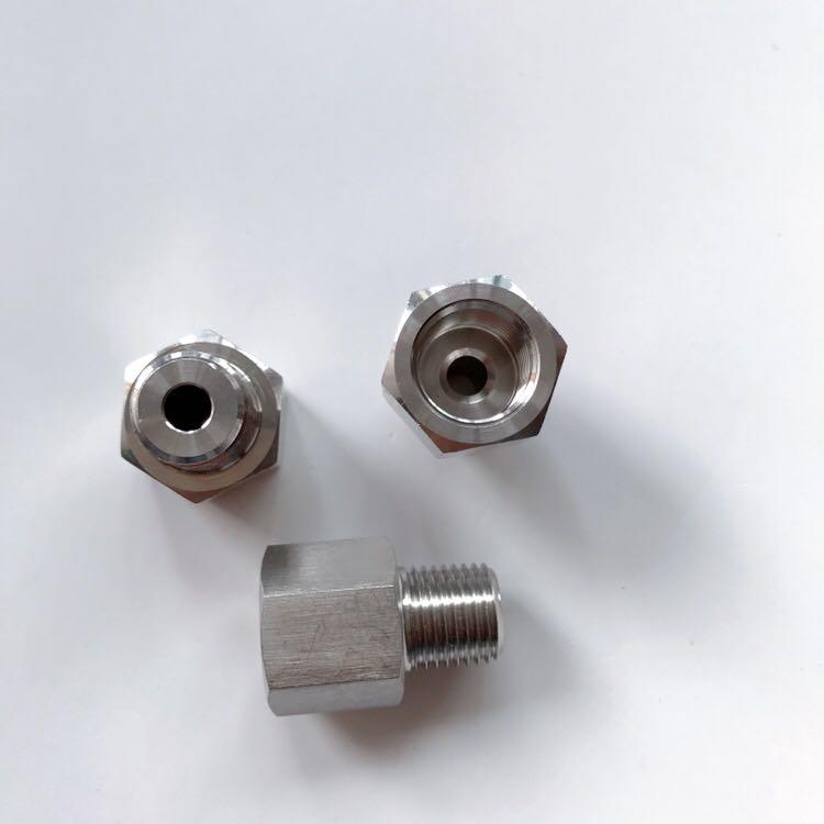 不锈钢316L接头 内螺纹M14x1.5 60度x1.5 外螺纹ZG1/4 55度x19牙