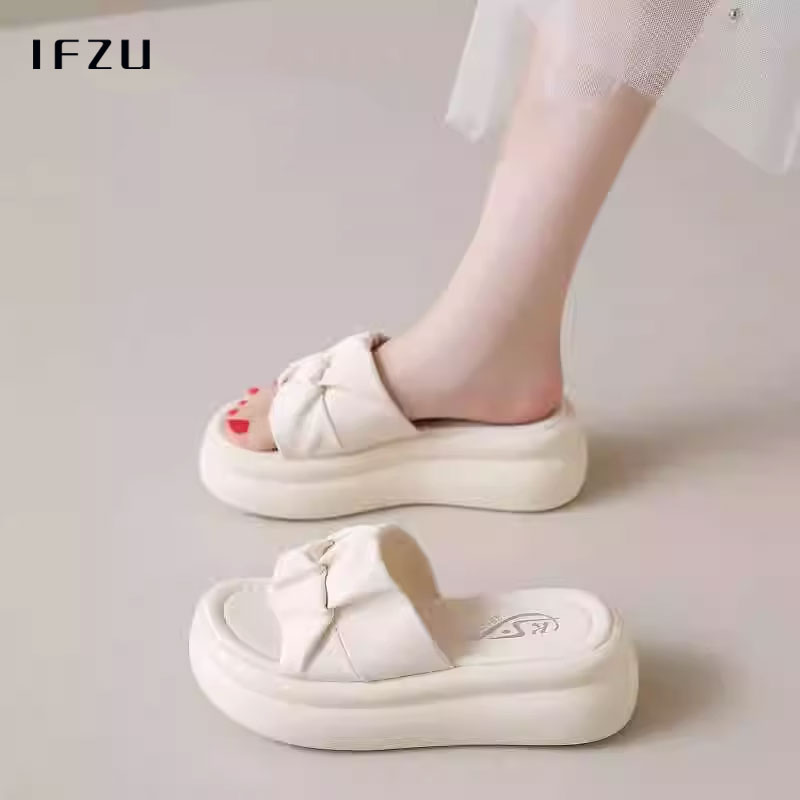 真皮厚底凉拖鞋女夏季外穿2025新款配裙子增高软底沙滩凉鞋一字拖