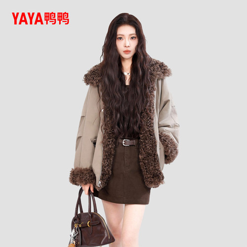 鸭鸭YAYA冬季羊卷毛派克羽绒服