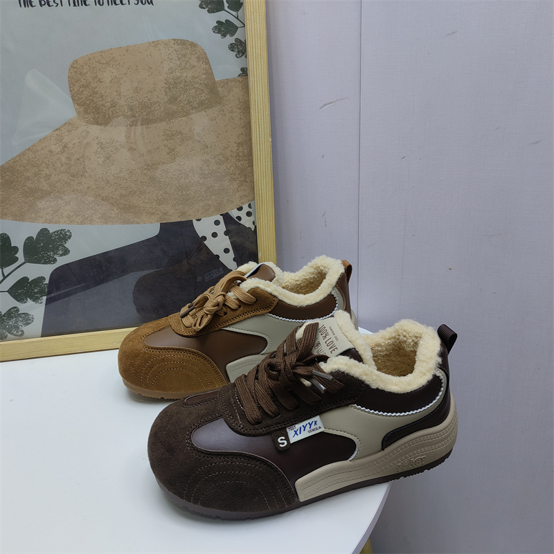 撤柜处理折扣外贸女鞋2025冬新款复古百搭休闲运动德训鞋女棉鞋
