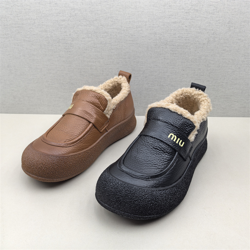 撤柜处理折扣真皮女鞋2025秋新款百搭休闲一脚蹬保暖妈妈女棉鞋