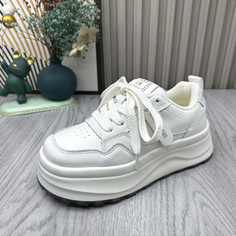 撤柜处理折扣外贸女鞋2025冬新款小白鞋百搭厚底休闲运动女棉鞋