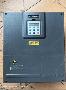 伊莱斯变频器 ESDD-220DPI  下来的 通电亮（gg设备）