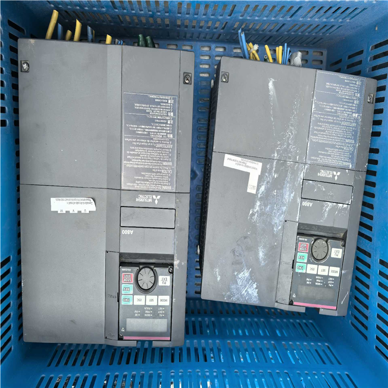 【顺庆】三菱变频器 FR-A820-5.5K-1【议价】