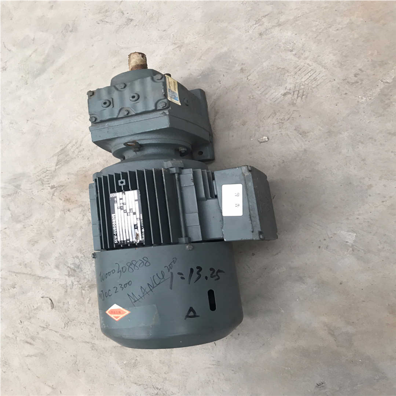 一台sew未使用过齿轮减速机，型号：R37 DM90L4，功(崽崽配件）