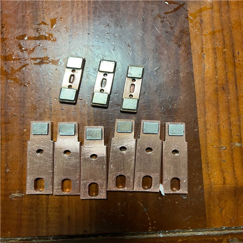 议~ABB软启动器内置旁路接触器触点，成色如图，适用于PSTX2