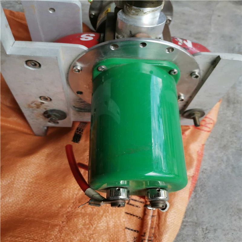 （仔仔配件）瓦里安 e2v MG5193磁控管，拆机件，带磁铁，需要的