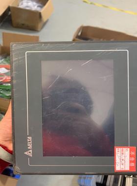 台达DOP-107BV，拆机件，表面有划痕，卡扣孔破了2个，~议价