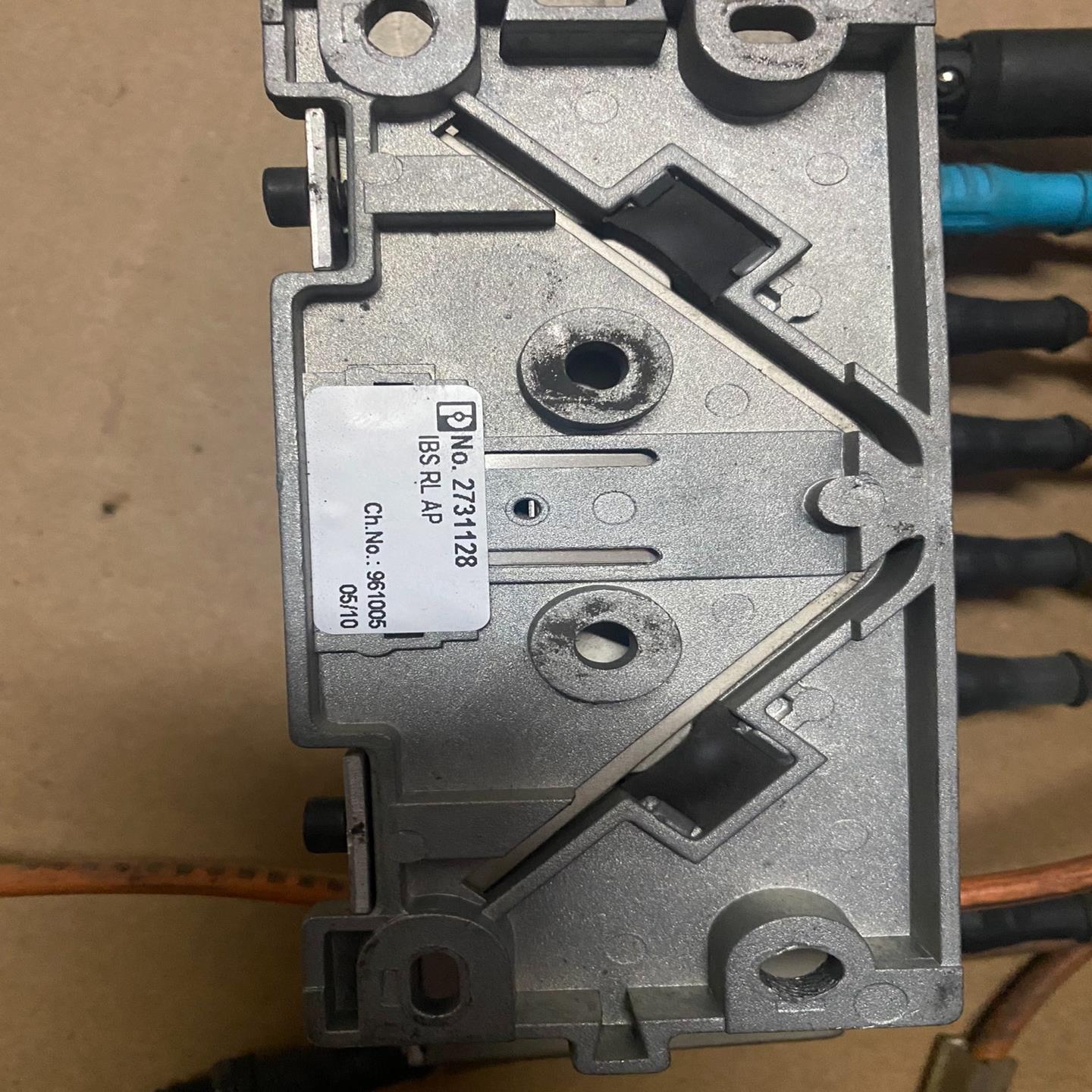 菲尼克斯IO模块 IBS RL 24 DIO 8/8/8-R~议价