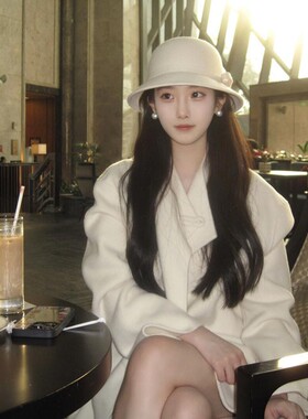 归国白月光白色渔夫帽子女秋冬羊毛赫本风法式复古小香风优雅礼帽