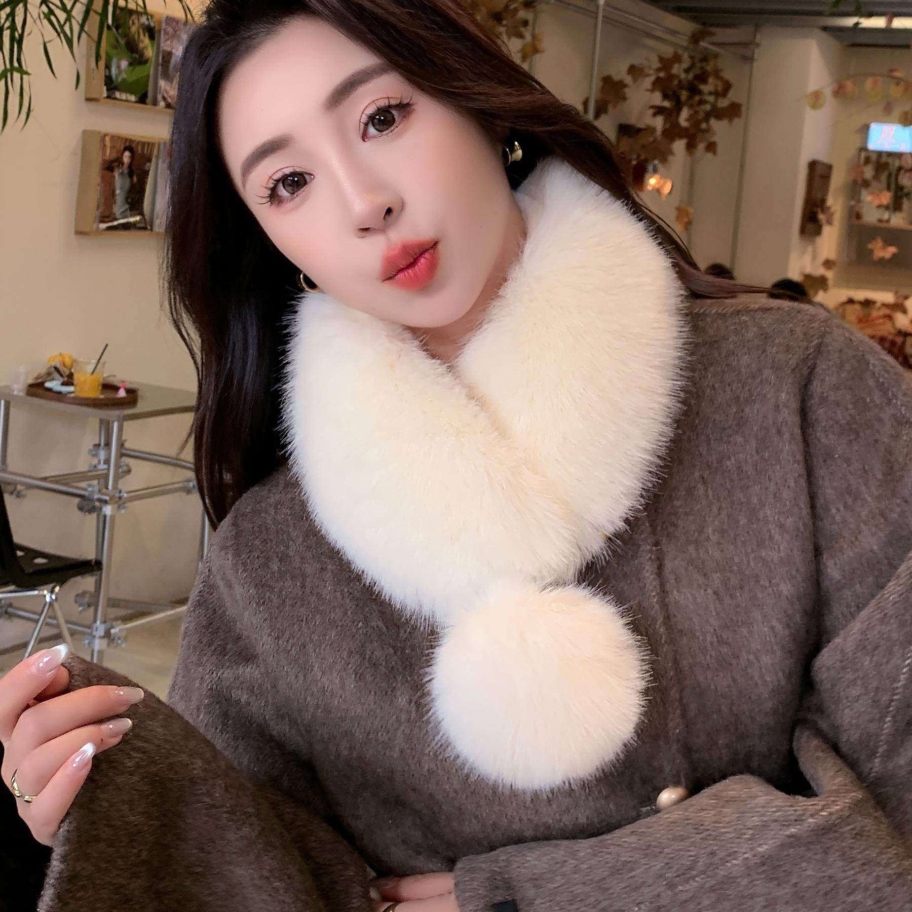 法式毛绒毛球围巾女高级感冬季配大衣皮草仿狐狸毛领保暖护颈围脖