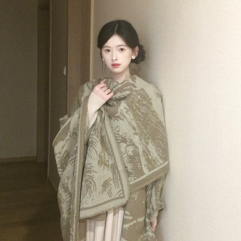 高级感复古印花披肩外搭披风围巾
