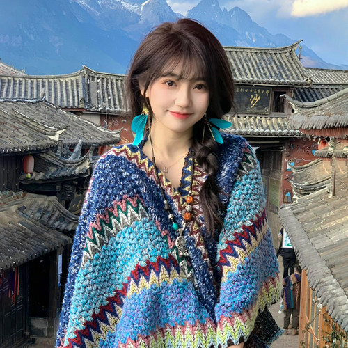 云南丽江民族风蓝色旅游披肩女外搭氛围感时尚披风斗篷针织围巾女