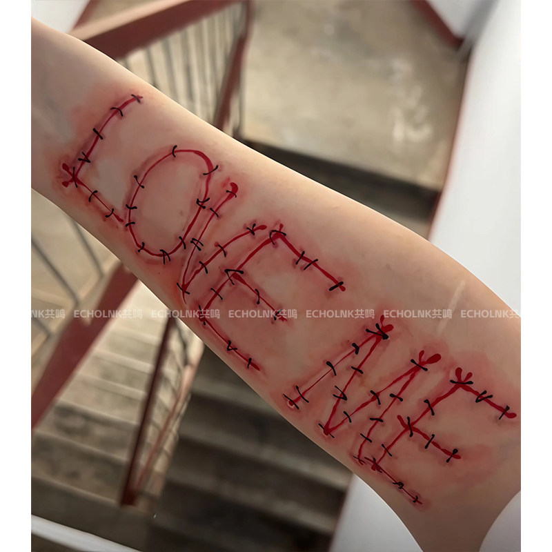 恶搞趣味仿真伤痕疤痕love me彩色纹身贴拍照cos道具贴纸可水洗