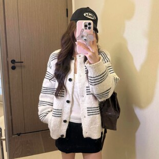 韩系ins设计感宽松慵懒风条纹毛衣针织开衫外套女chic小上衣新款