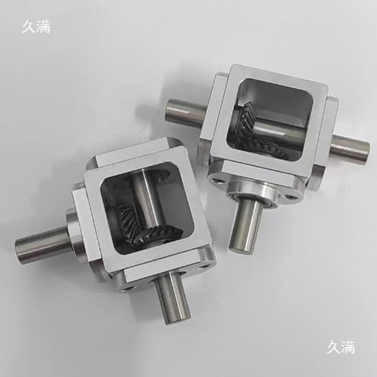 小1：1T型十字换向器轴径型10减直角传LCF动变速箱伞齿速齿轮转箱