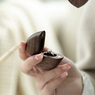 米立风物黑胡桃木首饰盒迷你高档实木盒子心形求婚戒指盒复古创意