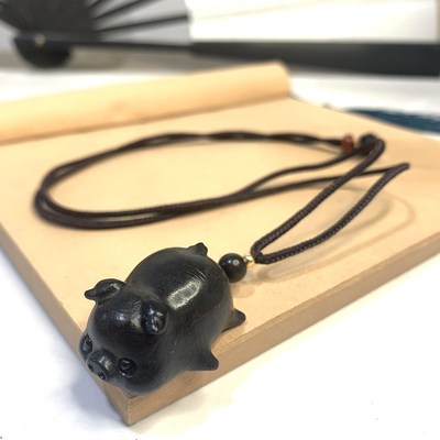 速发黑檀木福猪吊坠项链小萌猪扣十二生肖猪挂件男手机链挂饰