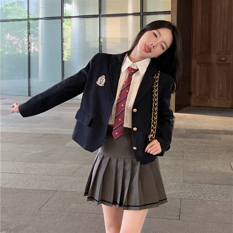 速发学院风小外套秋装2022新款气质休闲设计感小众短款西服上衣