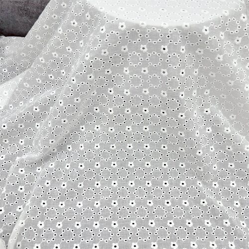 专业纯棉镂空刺绣布料fabric纯棉服装连衣裙满幅打孔绣花面料