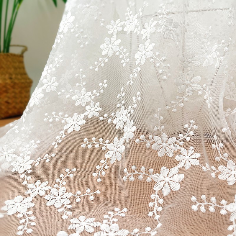 直销新款水溶网纱刺绣蕾丝面料牛奶丝绣花洛丽塔女装裙摆花边面料