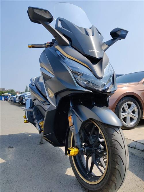 适用本田PCX160 佛沙FORZA250/300 NSS350改装排气管防摔棒保护杠