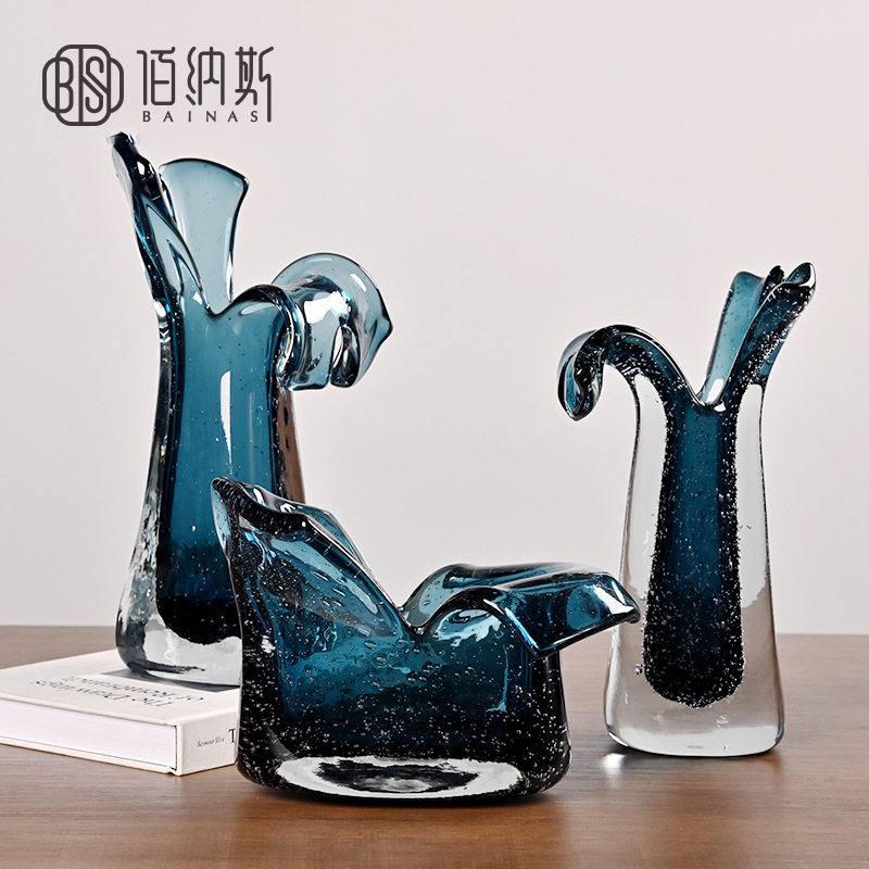 现代简约创意异型玻璃蓝花瓶