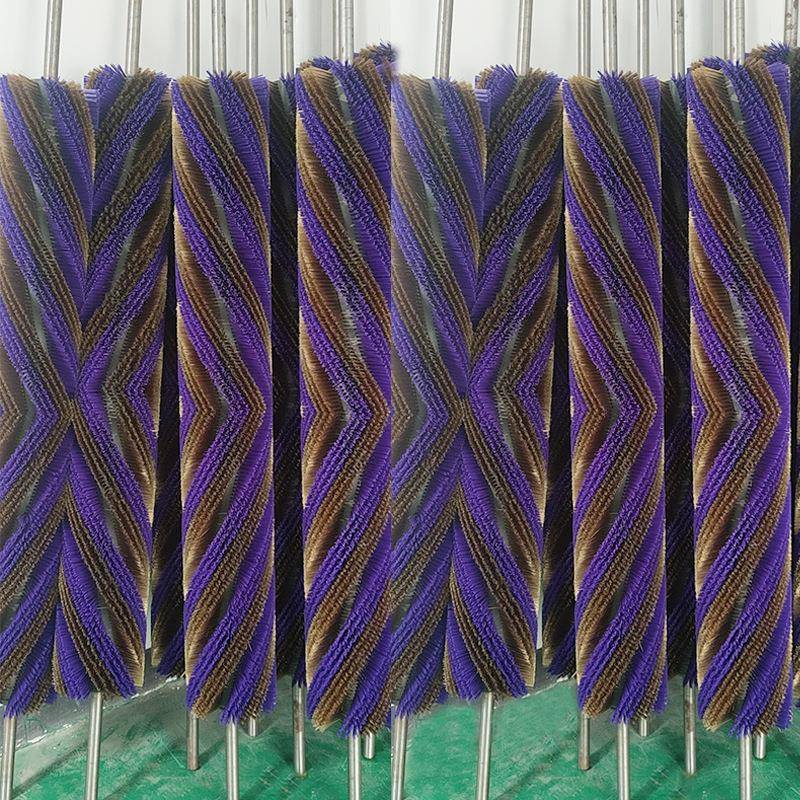 工业钢丝锈辊IQV钢丝毛刷辊缠绕毛刷镀铜钢钢丝缠绕丝管道刷不钢