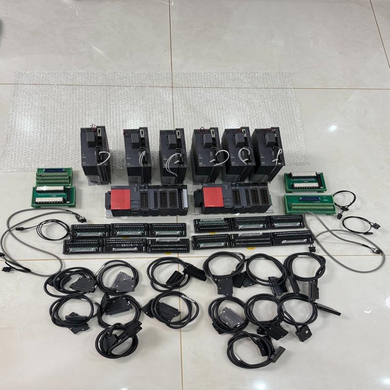 议价三菱PLC自动化设备备件，包含CPU模块（Q00UJCP