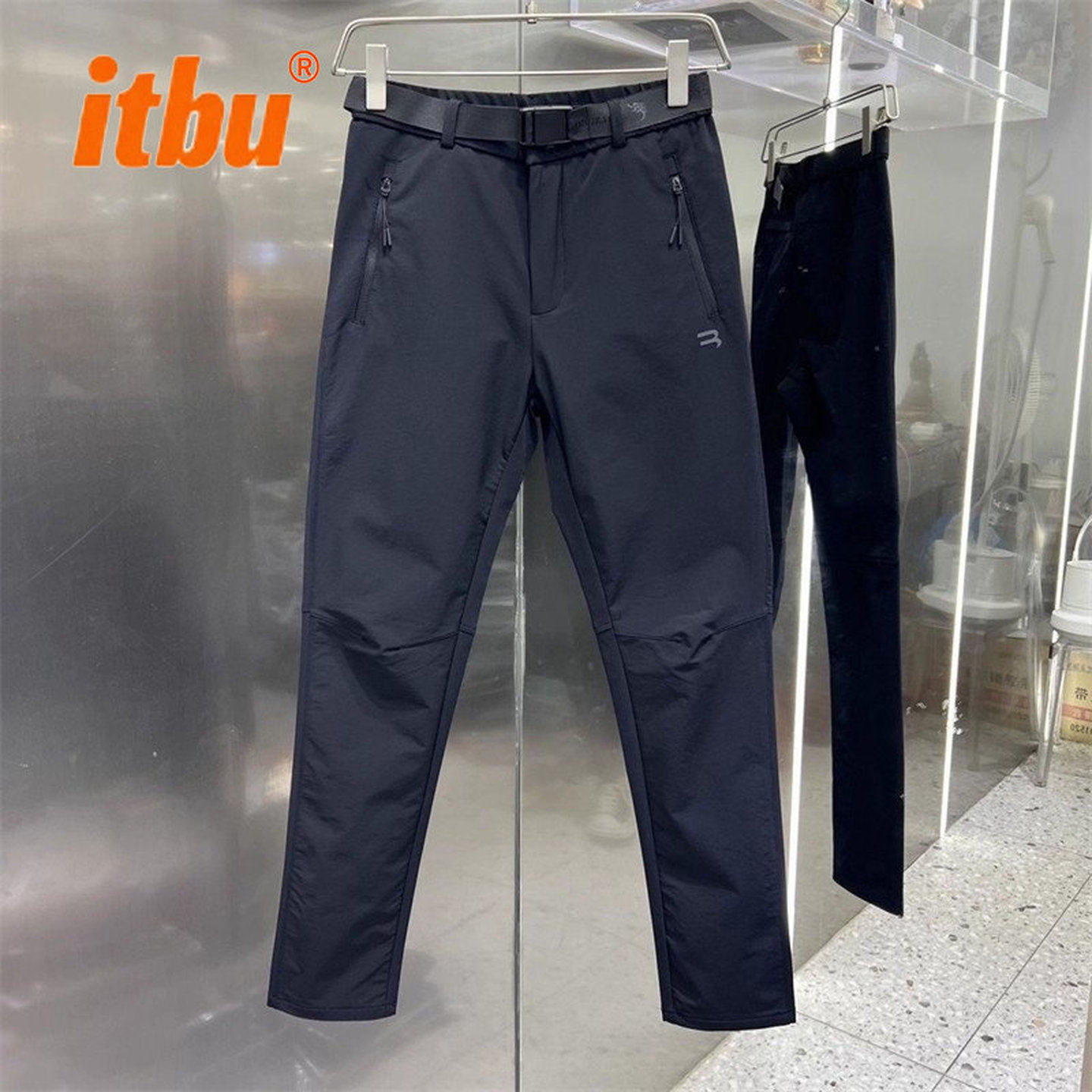 户外软壳冲锋裤男款春秋冬季2025新款加绒防水男士休闲直筒男裤子