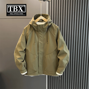 高端工装外套男士春秋季2024新款爆款运动连帽冲锋衣男款冬装棉服