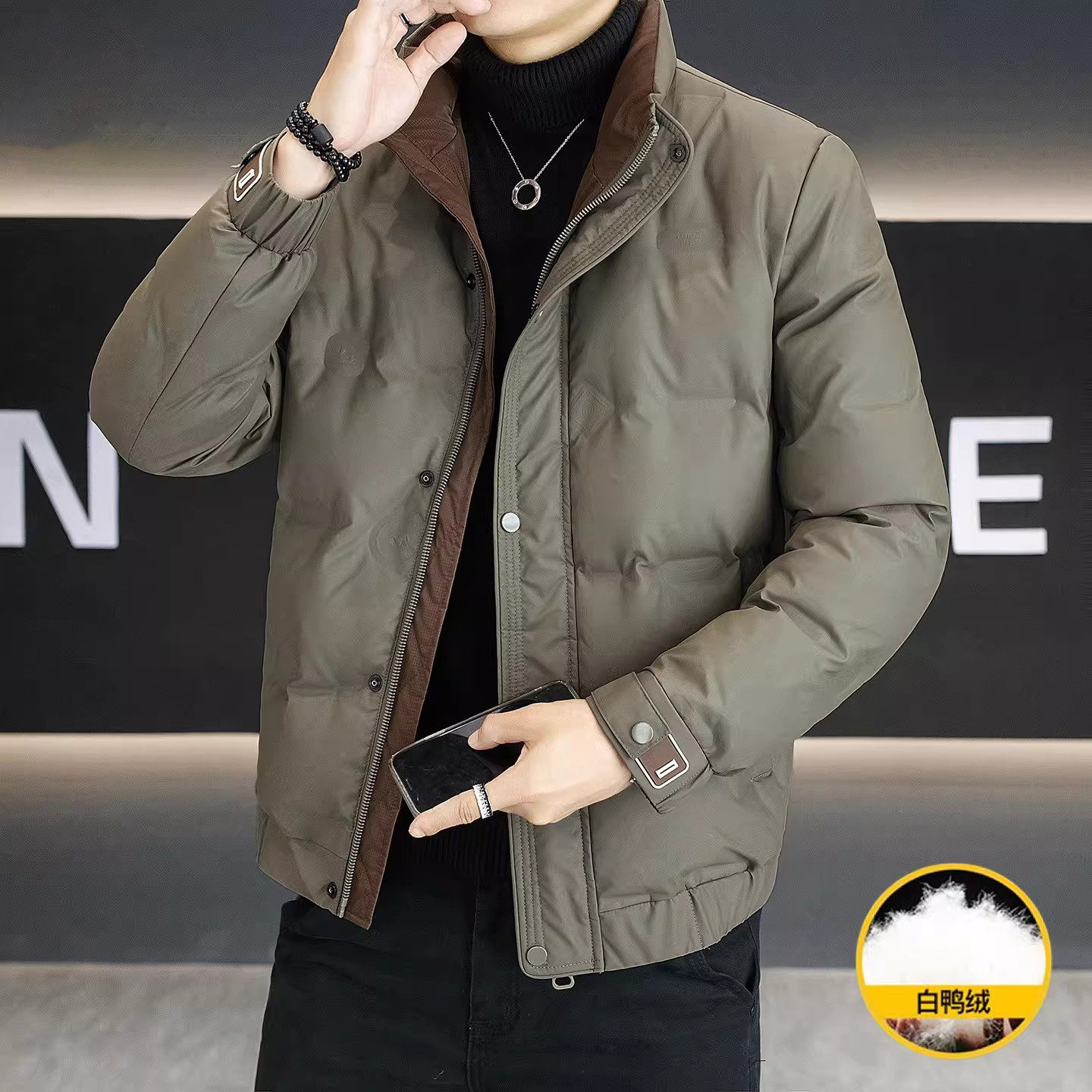 高端男士爆款轻薄羽绒服外套2025新款冬季立领加厚面包服男款冬装