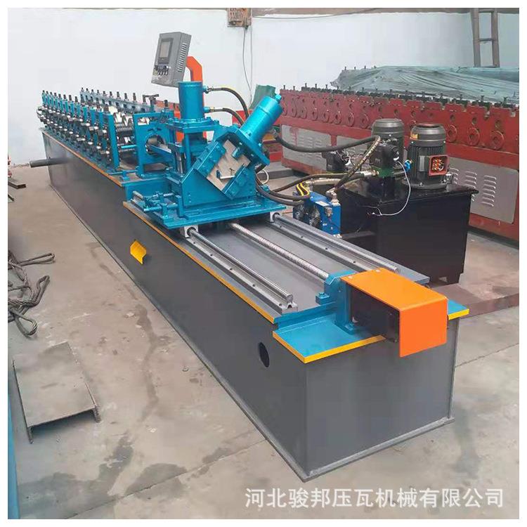 轻钢龙顶骨机械设备集成装修龙吊机龙骨生产器骨压XH-05瓦机