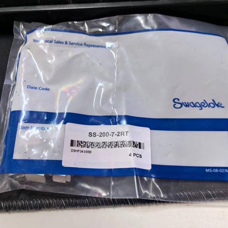 美国世伟洛克Swagelok SS-200-7-2RT 1/8 in. 卡套管1/8转内螺纹