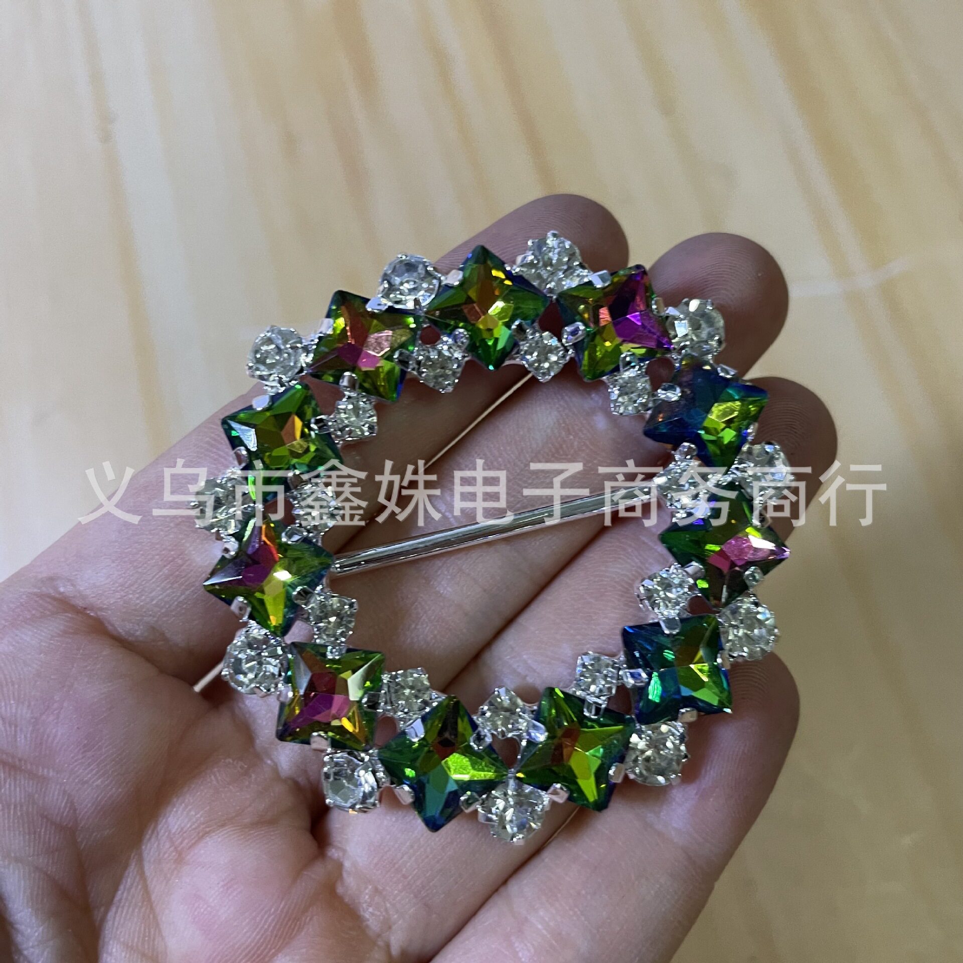 高档水钻衣角打结扣腰带装饰钻扣扣环丝巾装饰扣玻璃水钻装饰环扣