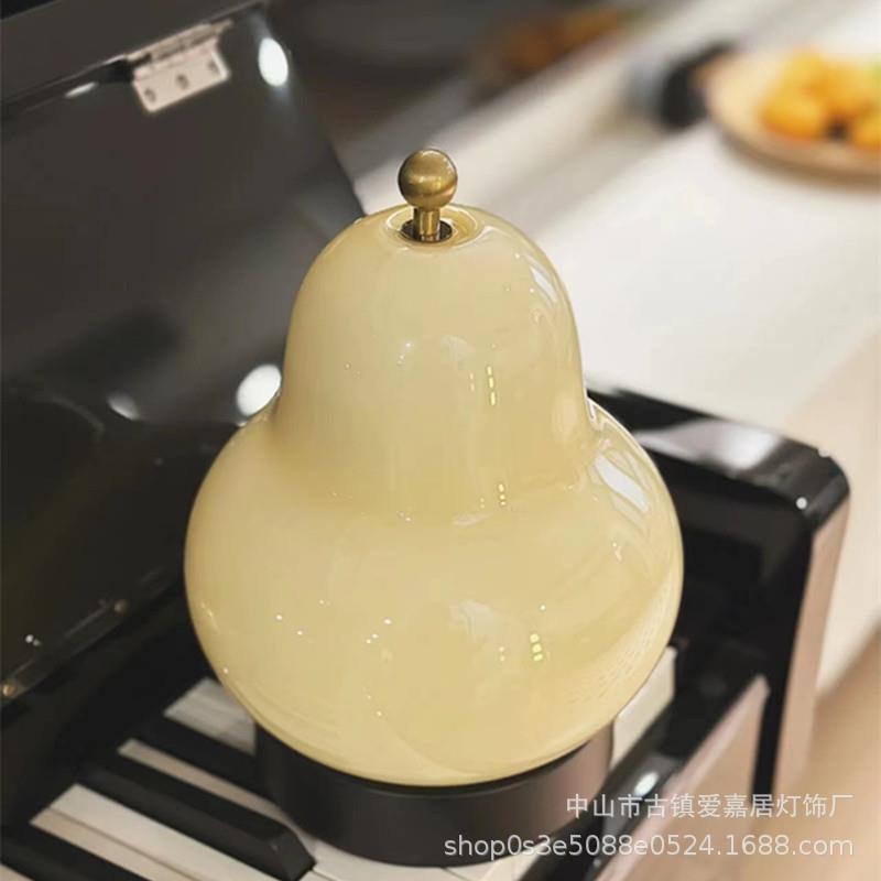 法式奶油梨子台灯卧室床头简约客厅充电便携高级感氛围装饰小夜灯