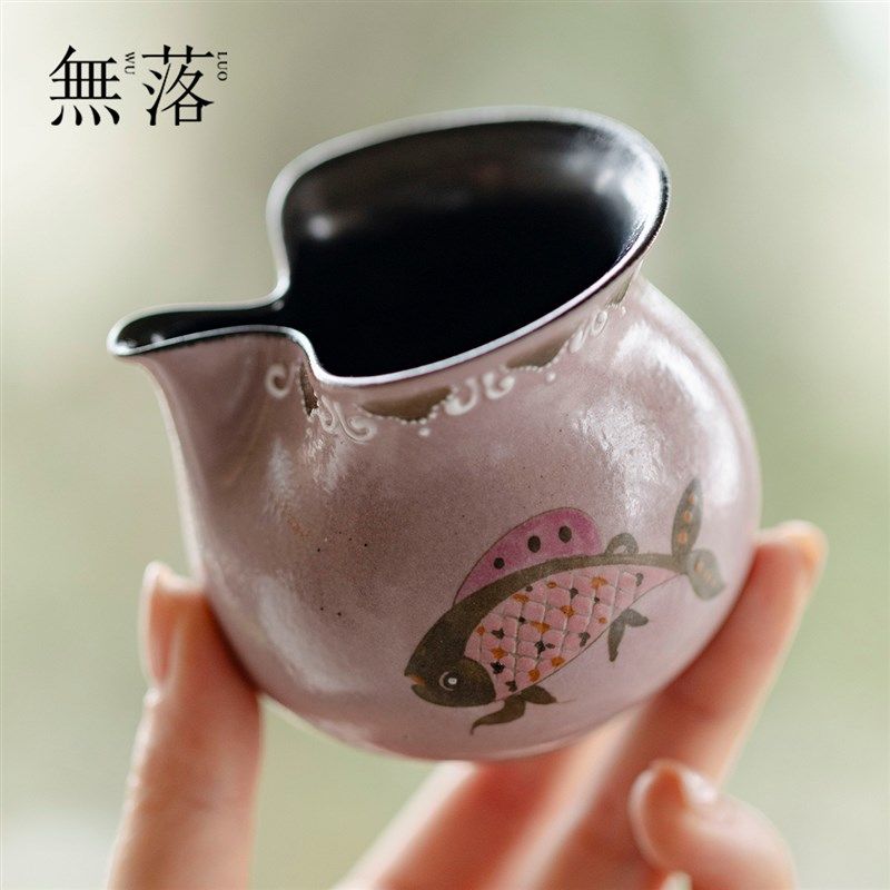 无落柔粉a鱼梦手绘公道杯高档粗陶粉色彩绘分茶器女士创意茶海茶,餐饮具,公道杯,淘宝优惠券,粉丝福利购,淘宝优惠卷