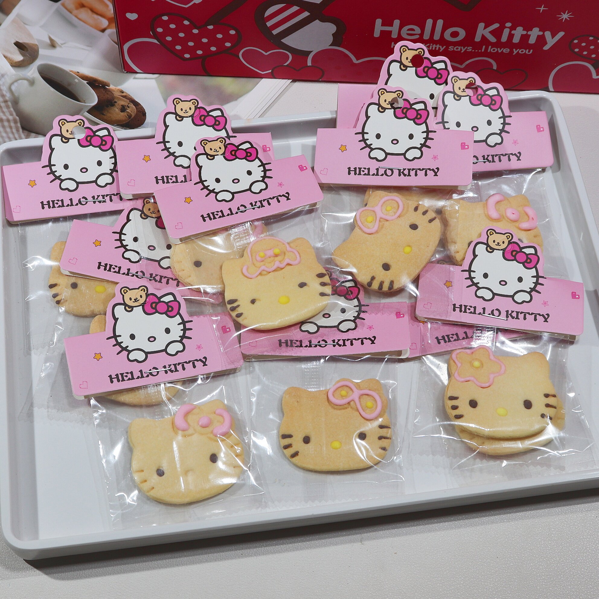 kitty猫饼干曲奇糖霜黄油蛋糕装饰摆台手工零食生日情侣甜品周年