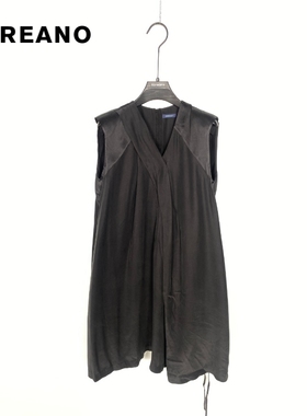 柯利亚诺夏优雅时尚黑色V领无袖桑蚕丝连衣裙LW3718(JUN)吊牌1890