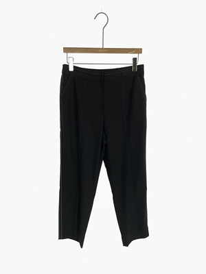 柯罗芭冬季专柜同款黑色修身小脚裤  KW6842 ￥3590