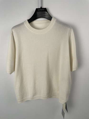柯利亚诺冬季专柜同款高级感圆领针织衫  HR9519G ￥3280