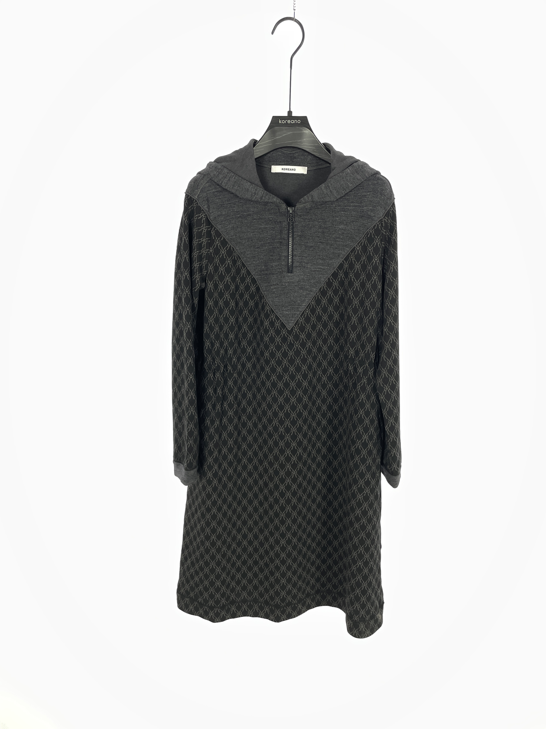 柯利亚诺冬季专柜同款黑灰花针织提花连帽连衣裙  LY3782 ￥4880